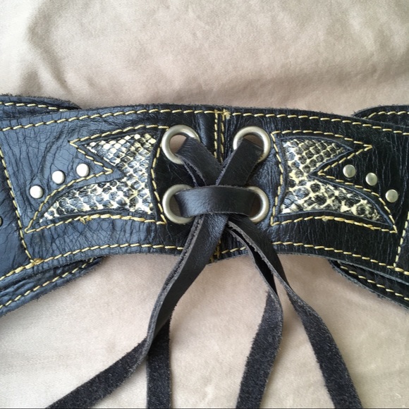 SOLD Handmade Leather Western Inspired Utility Belt - Picture 11 of 14